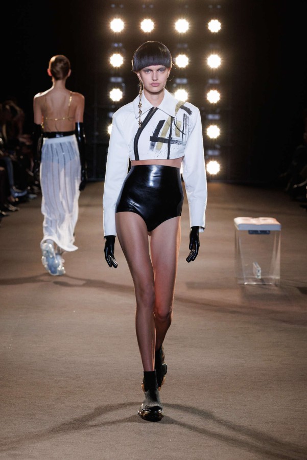 Verne & Clet à la Paris Fashion Week : Collaboration avec la Maison Yoshiki pour la collection Printemps/Été 2025